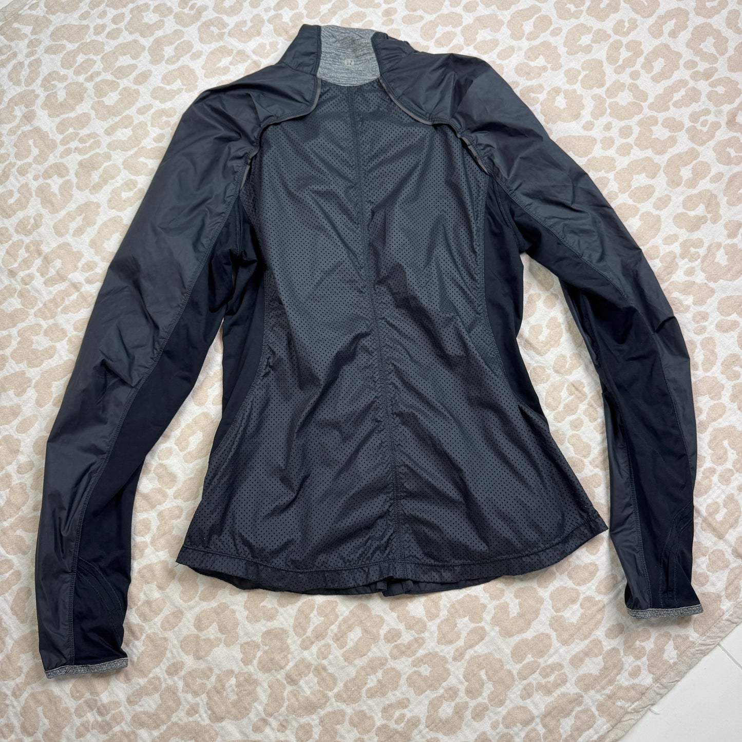 Lululemon Rain Coat (6)